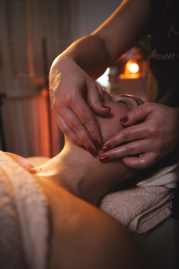 Divine Face masaža lica po metodi Manuele Shale — Wellness Concept Beograd